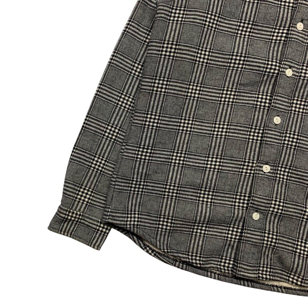 GU Japan Buttondown Sherpa Lined Plaid Jacket (Category: Coats, Jackets and Outerwear) located in Baguio. Submitted by thesecretshop_ph (Listing ID 1464045313, Image 2). Description: Size: Medium Lenght: 27” Width: 20” Issues: Minor Slit.