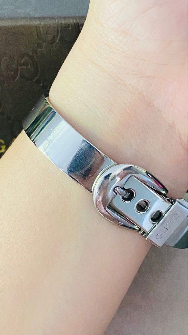 G.U.C.C.I Belt 6700L Watch (Category: Women's Watches) located in Manila. Submitted by annafinds (Listing ID 1464063530, Image 3). Description: ₱13,500 Auth G.U.C.C.I Belt 6700L Watch for Ladie’s -Black Dial -Swiss Made -Stainless Steel -Quartz Movement -Medium to Large Wrist Size -In Excellent Condition 📌Disclaimer:📌 All Products, Names, Brands, and Logos are owned by their respective brand owners. We are not affiliated with the Brand featured