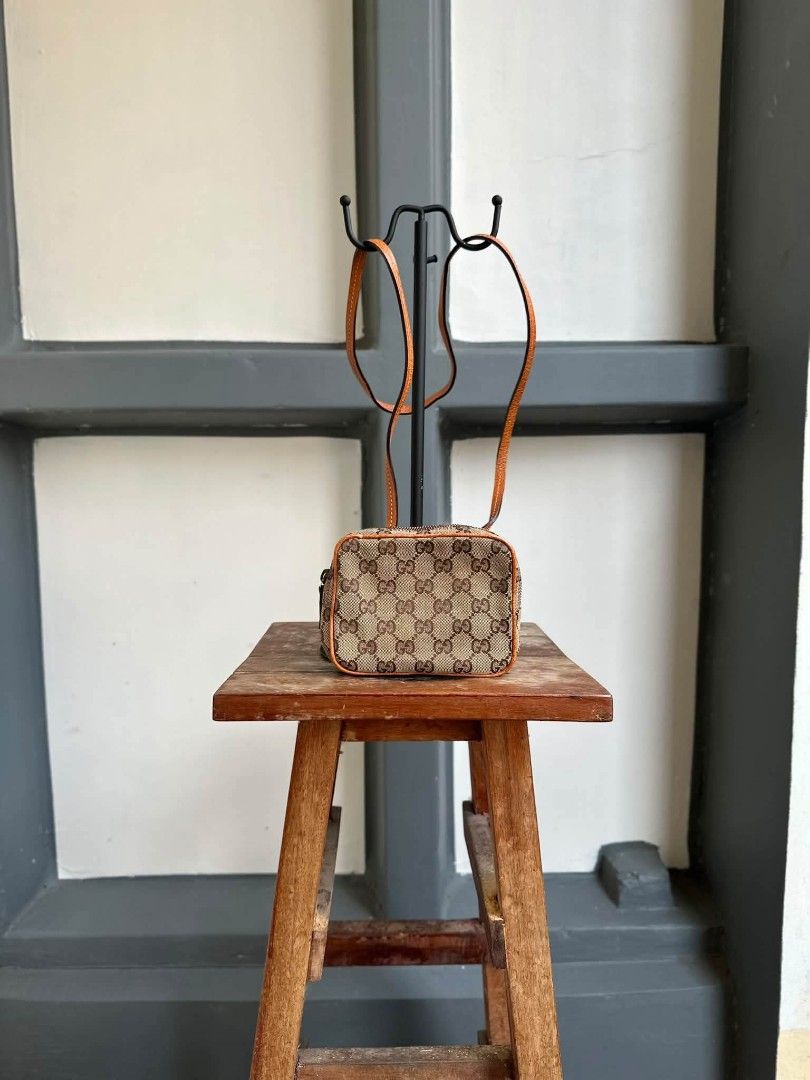Gucci Mini Sling (Category: Luxury Bags & Wallets) located in Bacolod City. Submitted by johnthrift (Listing ID 1463948608, Image 1). Description: Gucci Mini Sling Authentic Rank AB solid pa condition Kasya Phone and Wallet Dm me if youre interested.