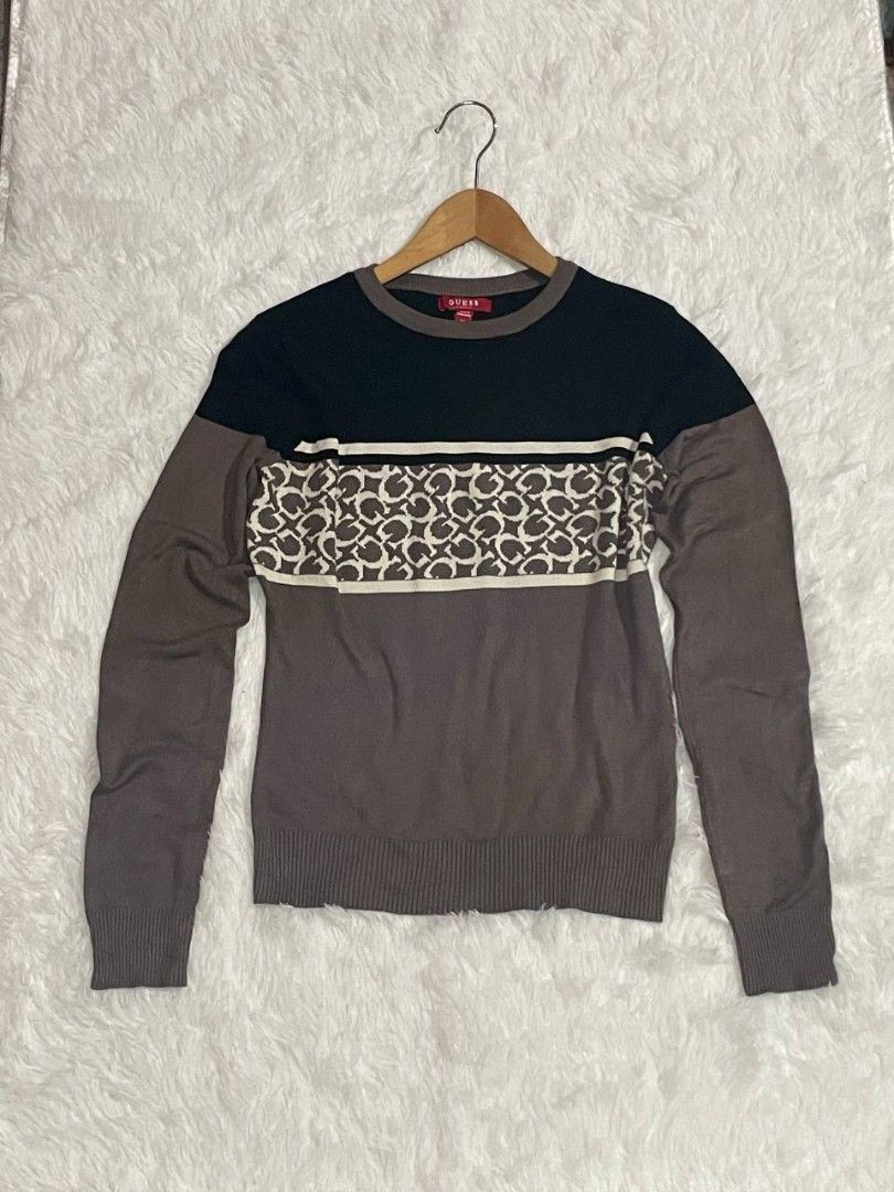 Guess Long Sleeve (Category: Longsleeves) located in Dasmarinas. Submitted by evitajana09 (Listing ID 1464061355, Image 1). Description: Guess Long Sleeve ● Color: Black and brown ● Size: Med on tag, but can fit S to M ● Condition: No stains or holes, washed and steamed ● Price: ₱198 (+sf) MOP: Gotyme, Gcash MOD: J&T or Lalamove if near Dasma, Cavite .
