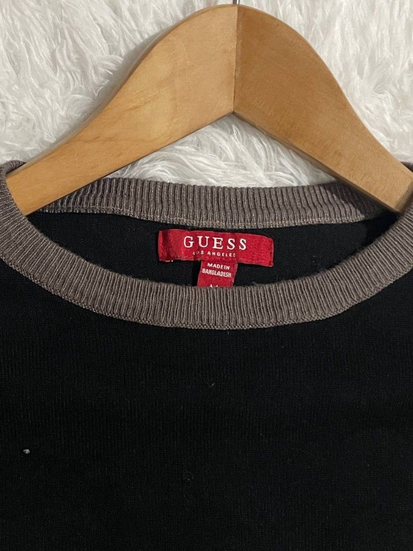 Guess Long Sleeve (Category: Longsleeves) located in Dasmarinas. Submitted by evitajana09 (Listing ID 1464061355, Image 3). Description: Guess Long Sleeve ● Color: Black and brown ● Size: Med on tag, but can fit S to M ● Condition: No stains or holes, washed and steamed ● Price: ₱198 (+sf) MOP: Gotyme, Gcash MOD: J&T or Lalamove if near Dasma, Cavite .
