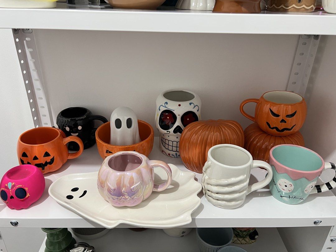 Halloween Decor (Category: Other Home Decor) located in Calamba. Submitted by happywhale_22f0d9 (Listing ID 1464024008, Image 1). Description: 60-250 onlyyu Can do black app c/o (at ur own risk) Lala & Jnt.