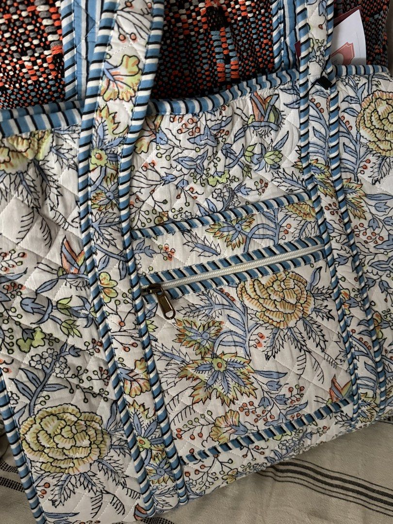 handmade jaipur handblock quilted zipper tote bag (Category: Tote Bags) located in Cebu City. Submitted by sayonarasells (Listing ID 1463979621, Image 2). Description: .