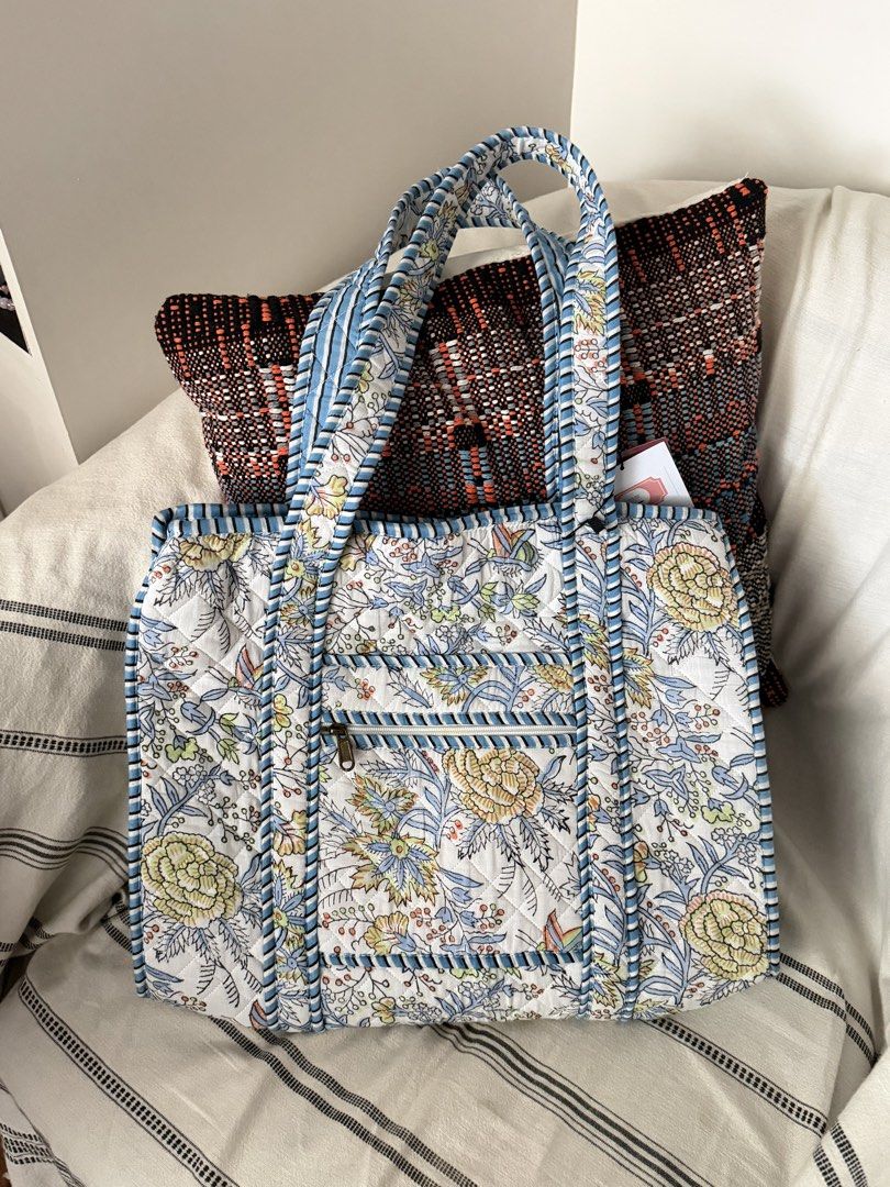handmade jaipur handblock quilted zipper tote bag (Category: Tote Bags) located in Cebu City. Submitted by sayonarasells (Listing ID 1463979621, Image 1). Description: .