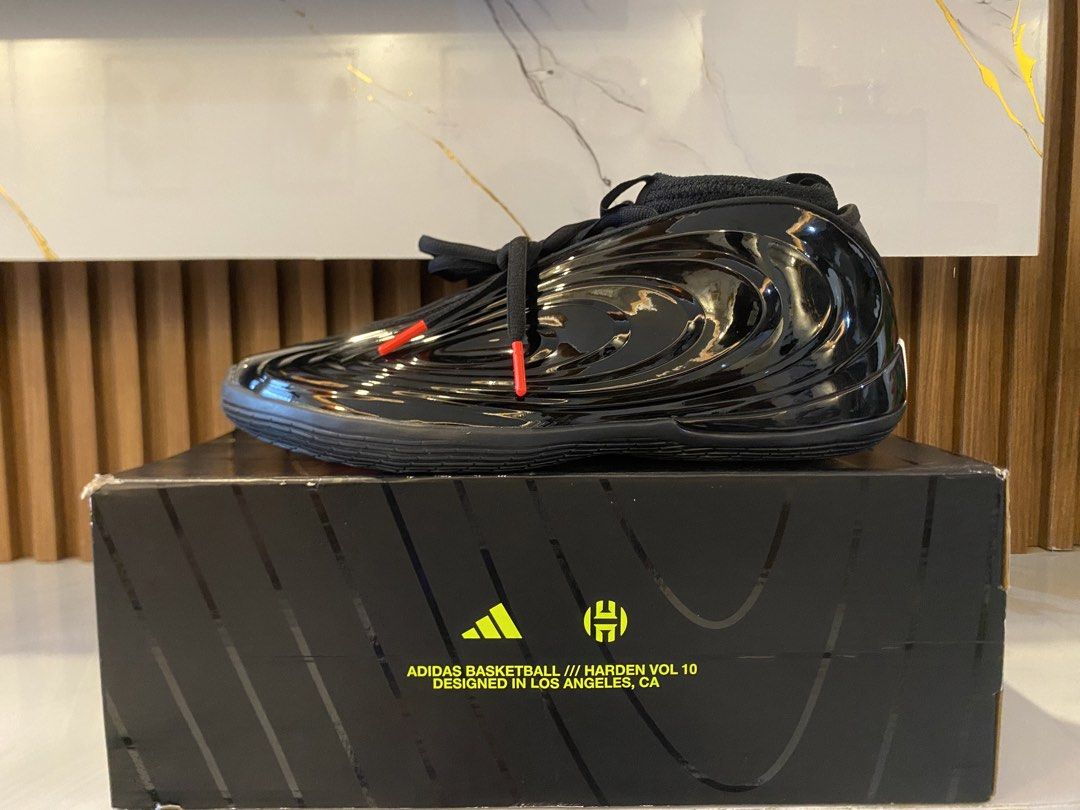 Harden Vol. 10 ‘Hellcat’ (Category: Sneakers) located in Quezon City. Submitted by footspotwithpatrick (Listing ID 1462946830, Image 1). Description: Size 11 brand new with box and tags 📍Novaliches, QC ✈️Shipping nationwide fb: Patrick Langcaon We sell original pairs only, NO TO FAKES‼️ .