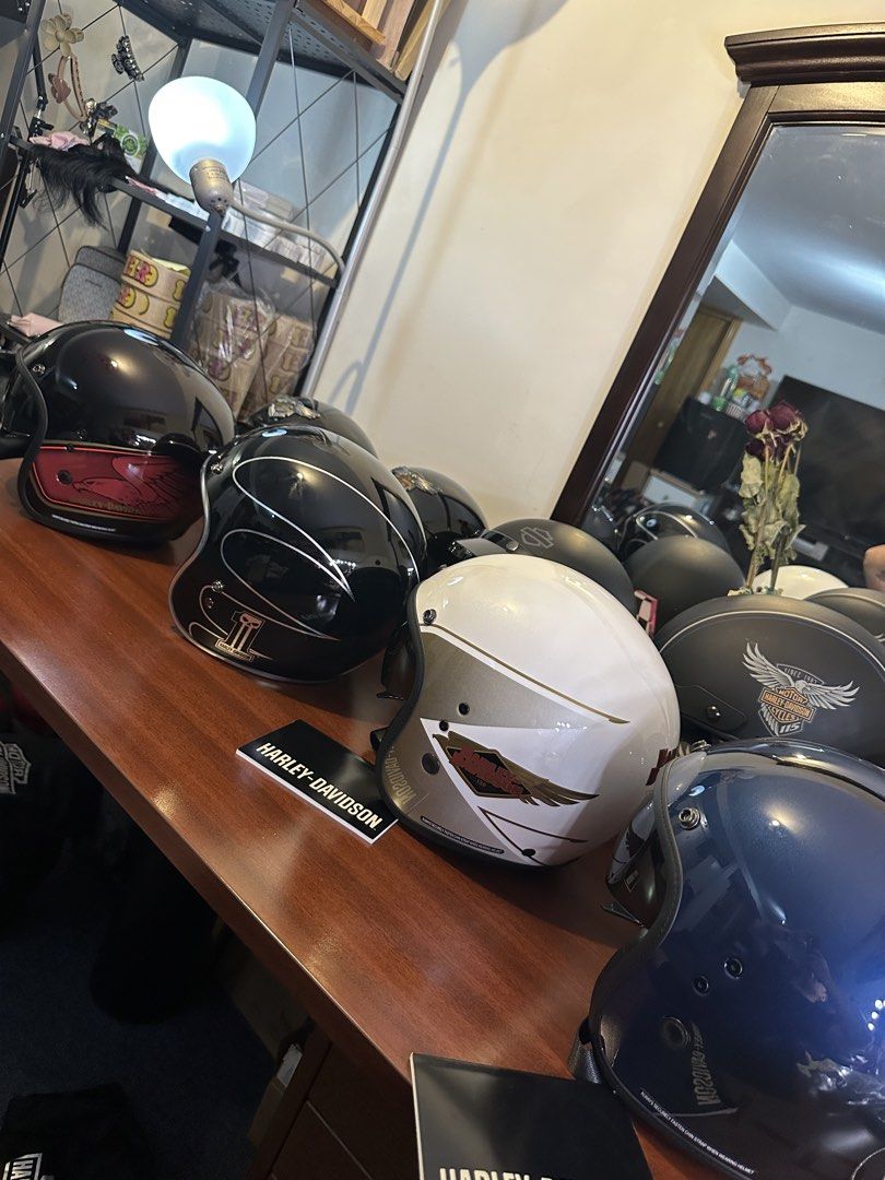 Harley Davidson Helmet (Category: Helmets and other Riding Gears) located in Quezon City. Submitted by calebkale1 (Listing ID 1464102781, Image 1). Description: All size large PM for more details 📍T1 Grass Residence, SM North.