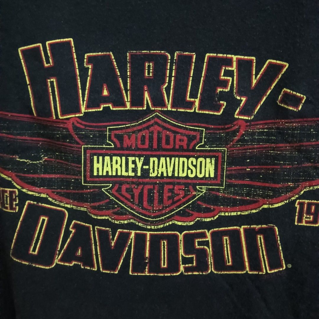 HARLEY DAVIDSON Shirt (Category: Shirts) located in Caloocan City. Submitted by jaychingsss (Listing ID 1464134997, Image 3). Description: Harley Davidson Shirt - 150 21x29 Color Rate: 9/10 Cut neck tag, No side stitch.