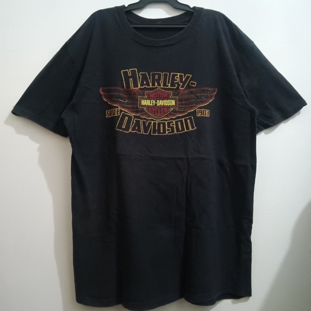 HARLEY DAVIDSON Shirt (Category: Shirts) located in Caloocan City. Submitted by jaychingsss (Listing ID 1464134997, Image 1). Description: Harley Davidson Shirt - 150 21x29 Color Rate: 9/10 Cut neck tag, No side stitch.