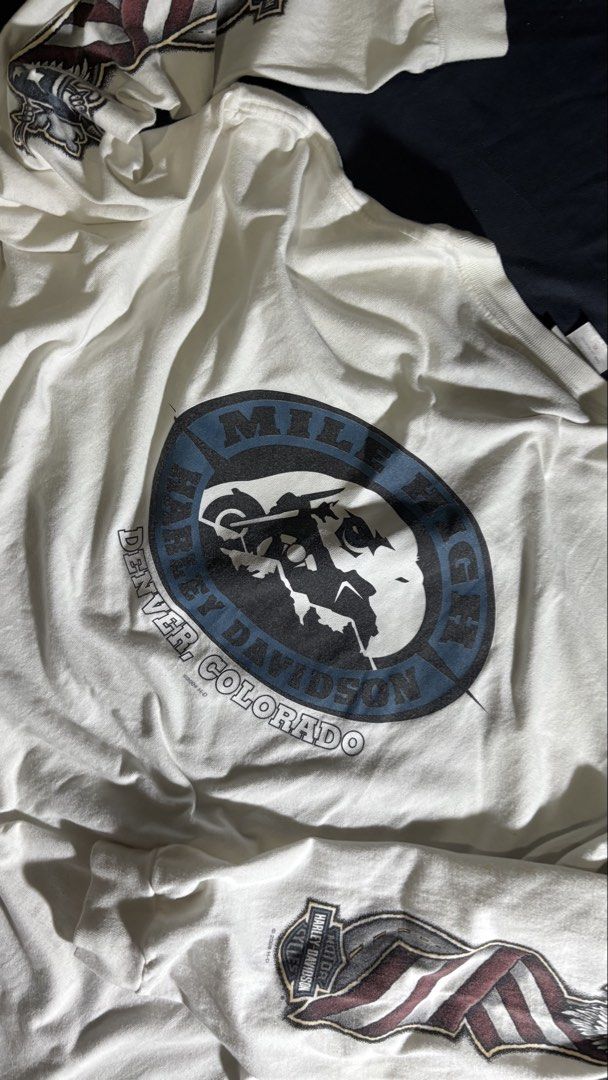 Harley-Davidson Long Sleeves - American Eagle Design (Dated 2008) (Category: Tshirts & Polo Shirts ) located in Manila. Submitted by zahradiane33509 (Listing ID 1464096130, Image 3). Description: Fit L to Xl - 23x29 Good quality, looks brand new but has slight signs of usage - stitching rate 10/10 - fabric quality 9/10 - print rate 10/10.