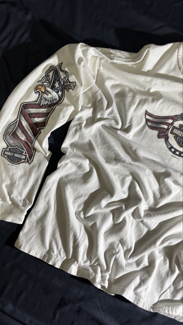 Harley-Davidson Long Sleeves - American Eagle Design (Dated 2008) (Category: Tshirts & Polo Shirts ) located in Manila. Submitted by zahradiane33509 (Listing ID 1464096130, Image 2). Description: Fit L to Xl - 23x29 Good quality, looks brand new but has slight signs of usage - stitching rate 10/10 - fabric quality 9/10 - print rate 10/10.