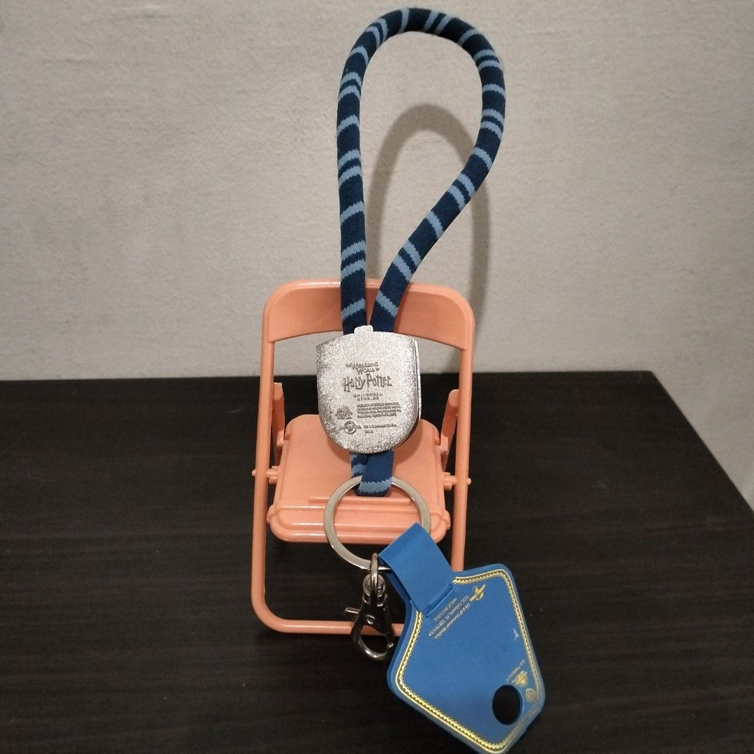 Harry Potter Ravenclaw Badge (Category: Western Merchandise) located in Cabanatuan. Submitted by smol.nol (Listing ID 1463973632, Image 2). Description: CROSSPOSTED wts lfb ph Harry Potter Ravenclaw Badge Keychain - from Universal Studios US - Brand new with tag PHP 500 rfs: decluttering MOP: GCash MOD: J&T 📍 Cabanatuan City, Nueva Ecija.