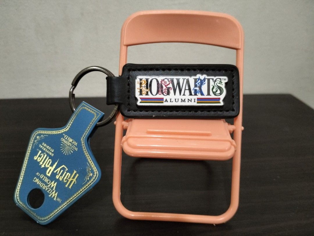 Harry Potter Universal Studios US Hogwarts Keychain (Category: Western Merchandise) located in Cabanatuan. Submitted by smol.nol (Listing ID 1463973084, Image 1). Description: CROSSPOSTED wts lfb ph Harry Potter Hogwarts Keychain - from Universal Studios US - Brand new with tag PHP 400 rfs: decluttering MOP: GCash MOD: J&T 📍 Cabanatuan City, Nueva Ecija.