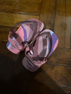 (Category: ) located in . Submitted by giannas_preloved (Listing ID 1464075541, Image 1). Description: .