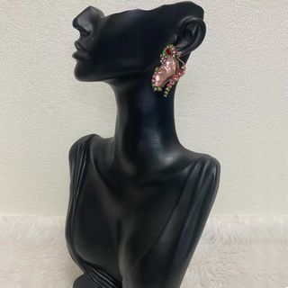 (Category: ) located in . Submitted by posh_avenue888 (Listing ID 1464088315, Image 1). Description: .