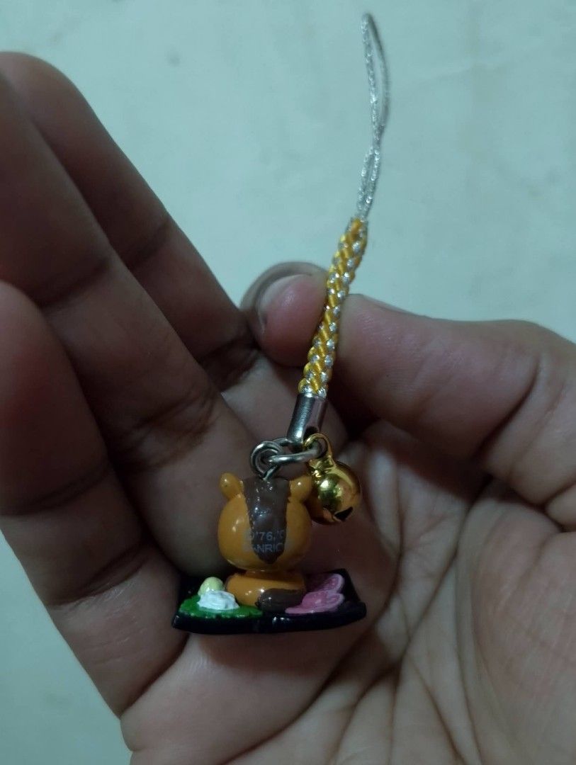 Hello Kitty Kumamoto Limited Horse Sashimi Strap (Category: Announcements) located in Bocaue. Submitted by riza_olshoppe (Listing ID 1464061744, Image 2). Description: - nacut lng ung tag nya.