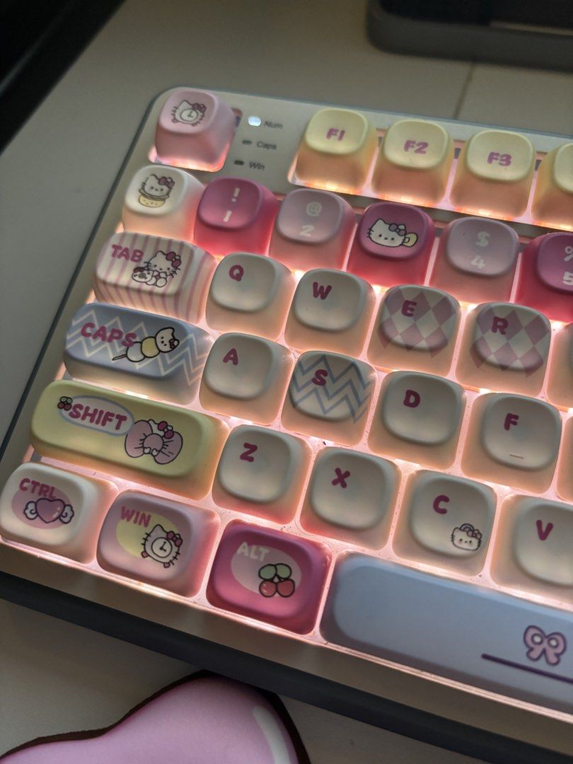 Hello kitty mechanical keycaps (Category: Computer Keyboard) located in Manila. Submitted by cappadociadream (Listing ID 1464116061, Image 3). Description: .