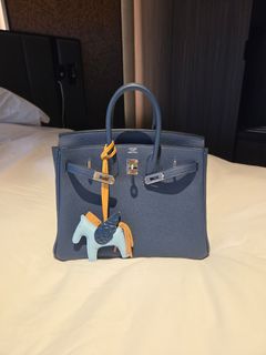 (Category: ) located in . Submitted by newtonwardrobe (Listing ID 1464007311, Image 1). Description: .