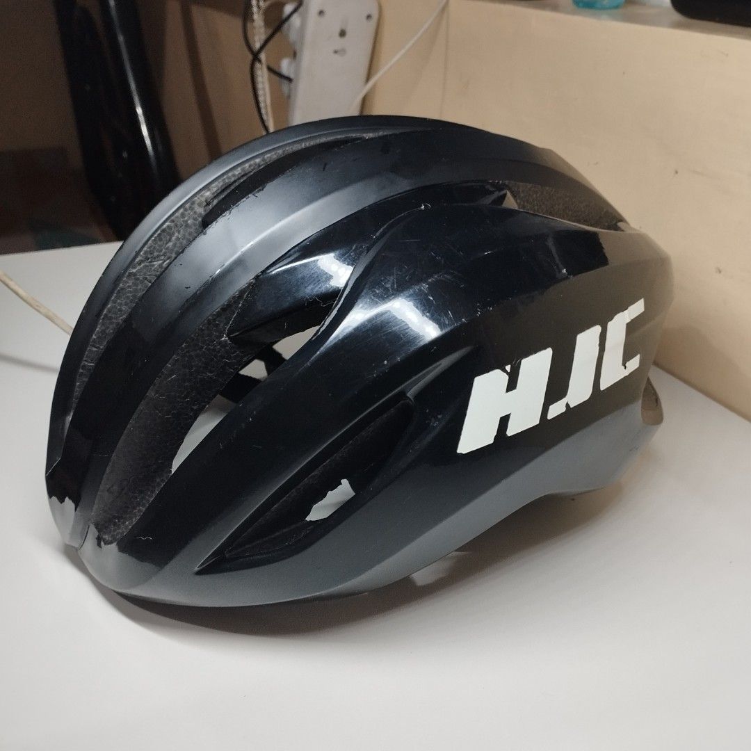 HJC VALECO MEDIUM (Category: Bicycles) located in Bocaue. Submitted by jhnr_adri20 (Listing ID 1464049406, Image 2). Description: HJC VALECO Size medium 52-58.