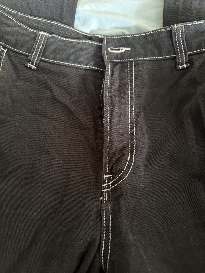 H&M Black Cargo Pants with White Stitching (Category: Jeans) located in Makati City. Submitted by cooldragon_2d8241 (Listing ID 1463983411, Image 3). Description: - Brand: H&M Divided - Color: Black - Style: Cargo Pants - Fit: Wide Leg - Details: Contrast white stitching, multiple pockets - Size: 10 US - Occasion: Casual wear.