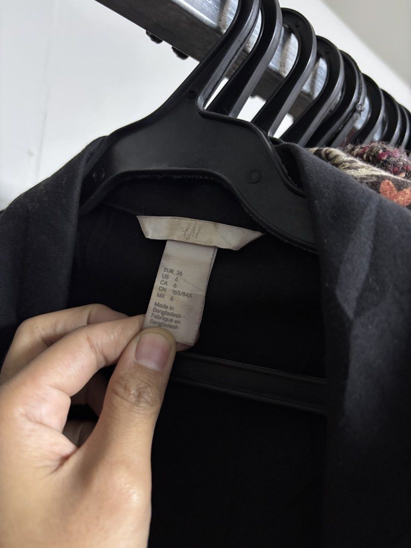 h&m Coat (Category: Coats, Jackets and Outerwear) located in Pila. Submitted by isabelasthriftclothes (Listing ID 1464060588, Image 2). Description: .