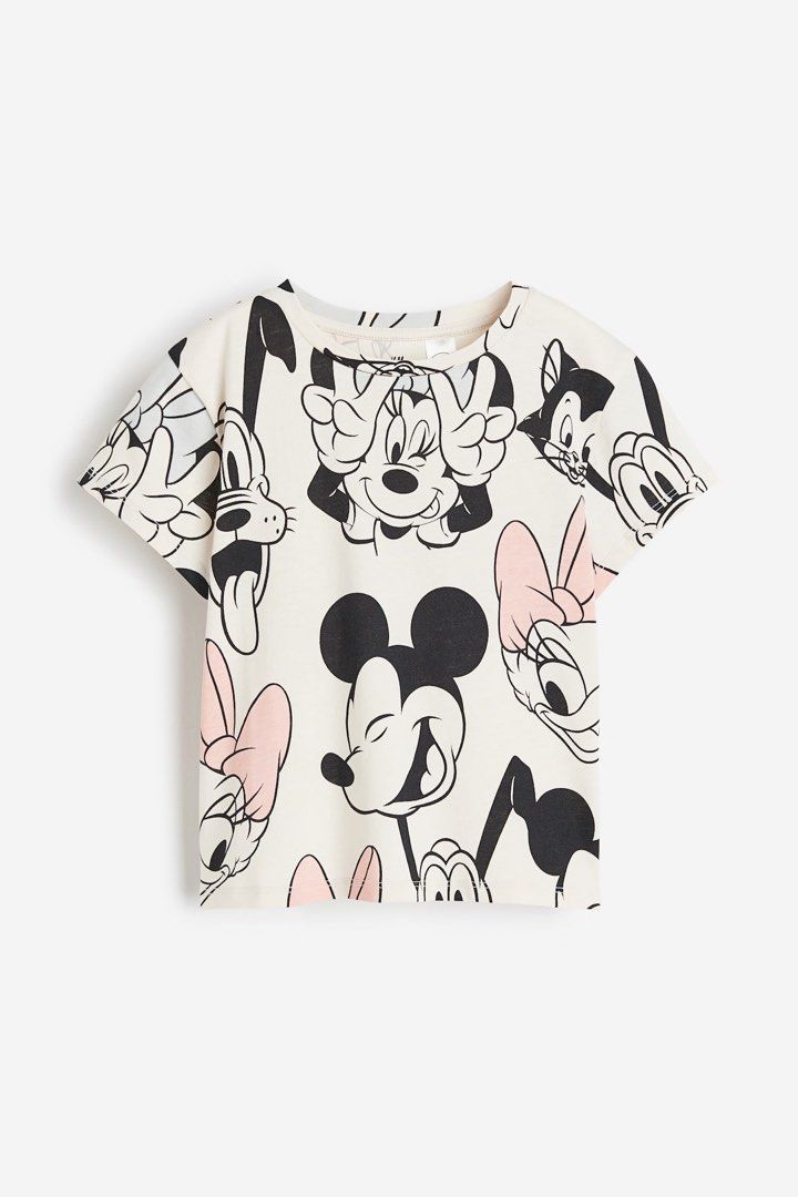 H&M disney top (Category: Babies & Kids Fashion) located in Cebu City. Submitted by yjainani (Listing ID 1464033079, Image 3). Description: T-shirt made of soft cotton jersey .