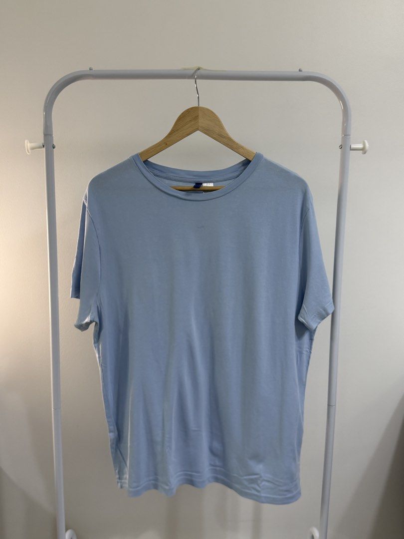H&M Divided Light Blue T-shirt XL (Category: Tshirts & Polo Shirts ) located in Cebu City. Submitted by jnnwright (Listing ID 1464065247, Image 1). Description: .