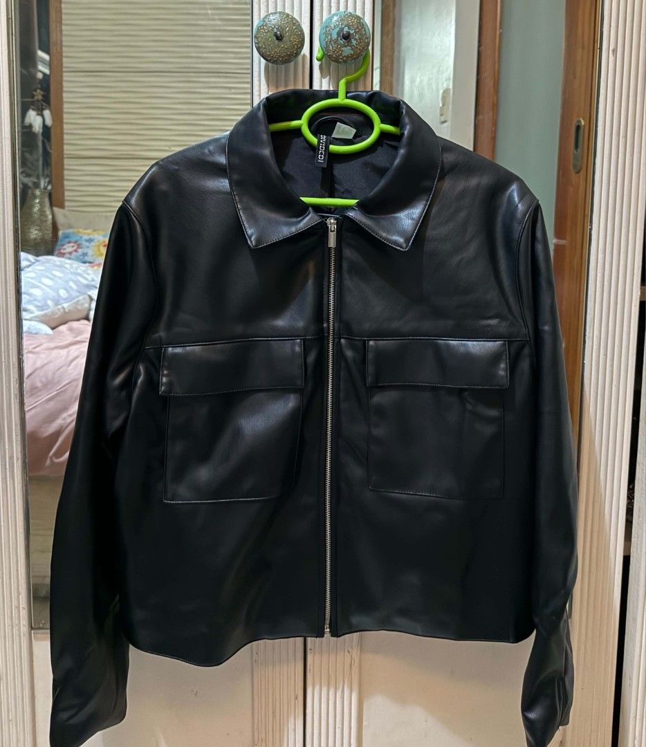 H&M Leather Jacket (Category: Coats, Jackets and Outerwear) located in Caloocan City. Submitted by _moca01 (Listing ID 1463947407, Image 2). Description: H&M Divided Leather Jacket 🔸️USED for 2 hours only 🔸️Bought for ₱4,000 🔸️Size large (womens) 🔸️No inclusions. Jacket only. WHAT YOU SEE IS WHAT YOU GET..