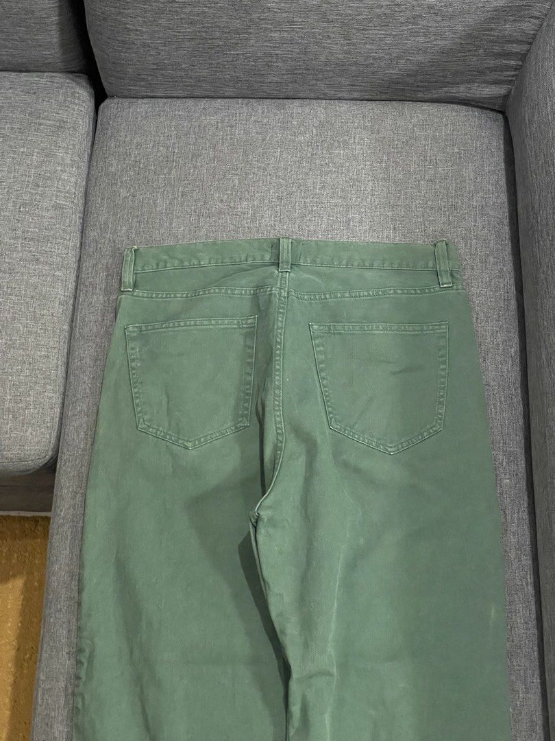 H&M Matcha Pants (Category: Jeans) located in Munoz. Submitted by kobswitdathrifts (Listing ID 1464099525, Image 3). Description: 34 waist, 43 length, 13.5 thigh & 8.5 leg opening.