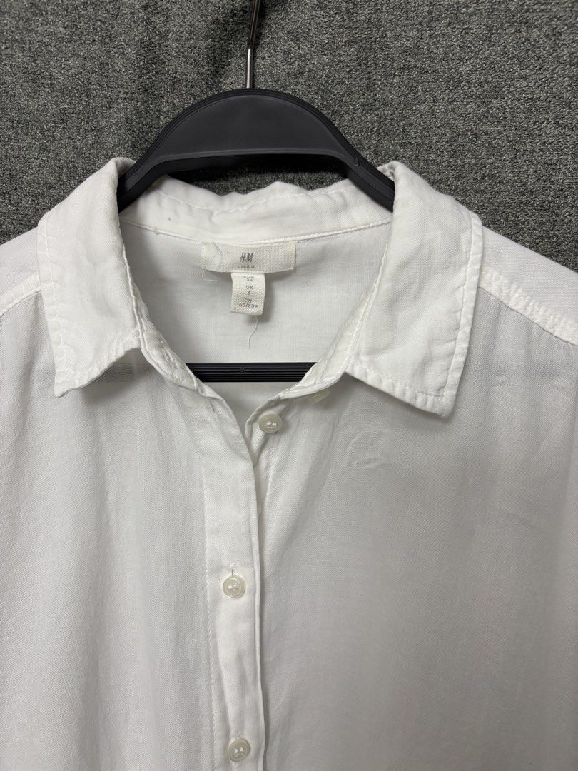 H&M Oversized White Cotton Blouse (Category: Blouses) located in San Fernando. Submitted by kayemanalac_05 (Listing ID 1463967163, Image 3). Description: Fit up to Large Body Frame.