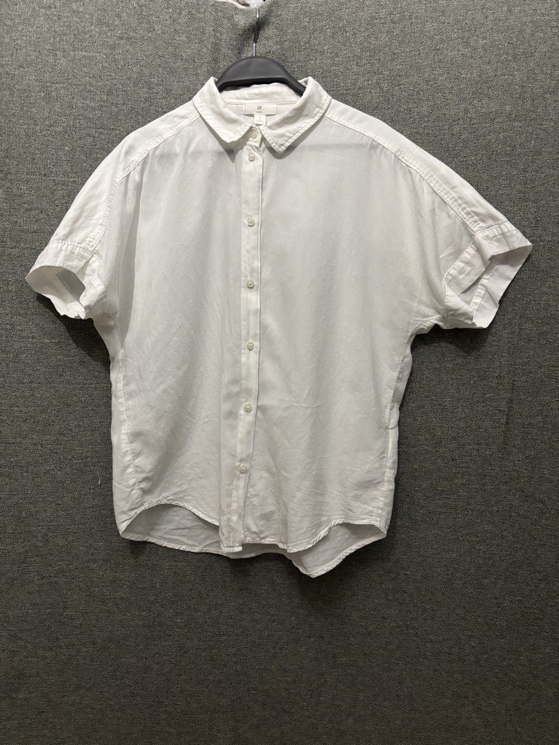 H&M Oversized White Cotton Blouse (Category: Blouses) located in San Fernando. Submitted by kayemanalac_05 (Listing ID 1463967163, Image 1). Description: Fit up to Large Body Frame.