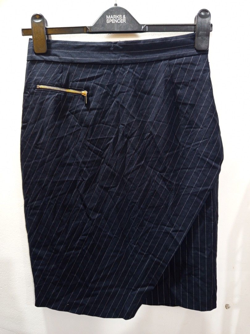 H&m stripes skirt (Category: Skirts) located in Cavite. Submitted by alliahscloset2.2 (Listing ID 1464058892, Image 1). Description: .