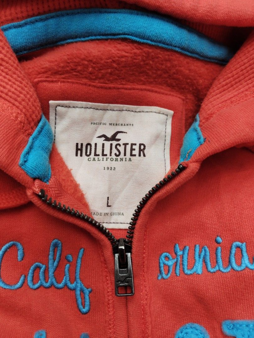 Hollister California (Category: Coats, Jackets and Outerwear) located in Davao. Submitted by honest_thrift (Listing ID 1464033511, Image 3). Description: napaka solid neto large on tag pero small to medium sa actual dimes 19x24.