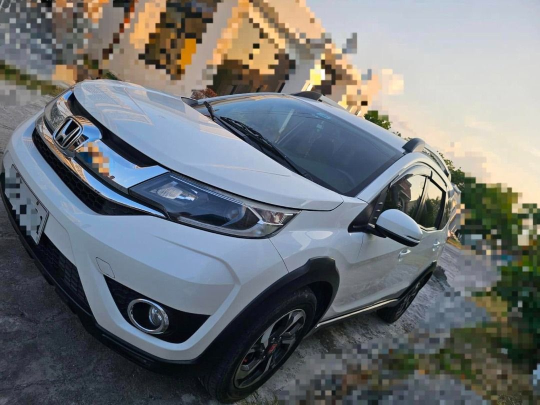 Honda BR-V (Category: Used Cars) located in Marikina City. Submitted by bentakotsegroup (Listing ID 1463977199, Image 2). Description: Honda BRV 1.5 Touring Variant DRL lights Roof rails Alloy wheels Reverse sensors must see to appreciate.