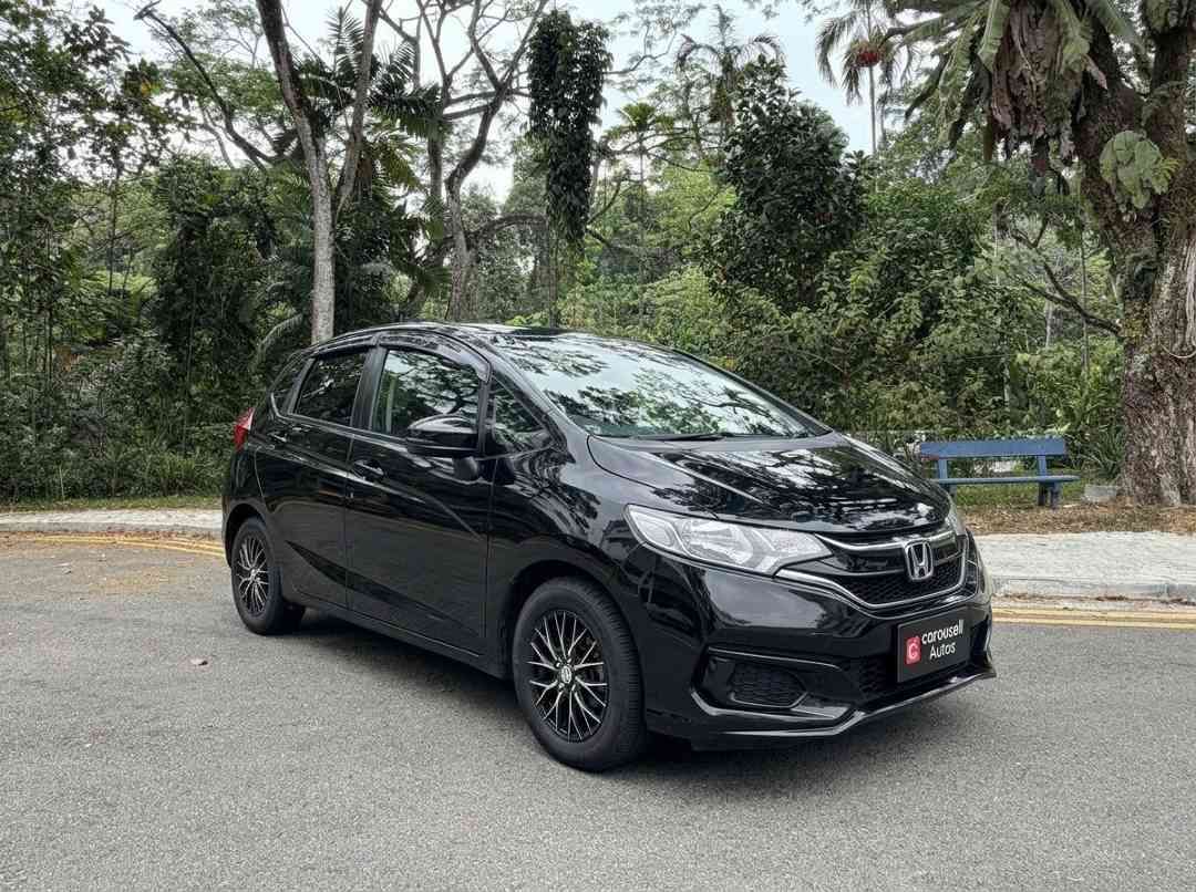 Honda Fit 1.3 G F-Package [2017 FL] (A) (Category: Used Cars) located in Singapore. Submitted by carousellcars (Listing ID 1464004300, Image 3). Description: This unit is owned by Carousell Certified Cars, managed by Carousell Autos. Reliable and quality Certified Cars: ☑ ︎ 119-points inspected ☑ ︎ 6-month engine & gearbox warranty ☑ ︎ Dedicated support ☑ ︎ Fully assisted and fuss-free with paperwork support We pride ourselves on offering some of
