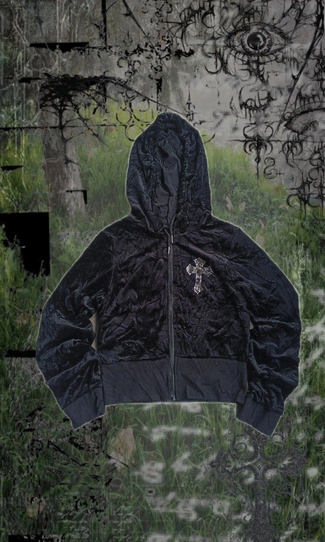 Hoodie grudge minimalist (Category: Coats, Jackets and Outerwear) located in Manila. Submitted by findfinechie (Listing ID 1464010182, Image 1). Description: 17×19 no issue dm for inquiries on this item 📩.
