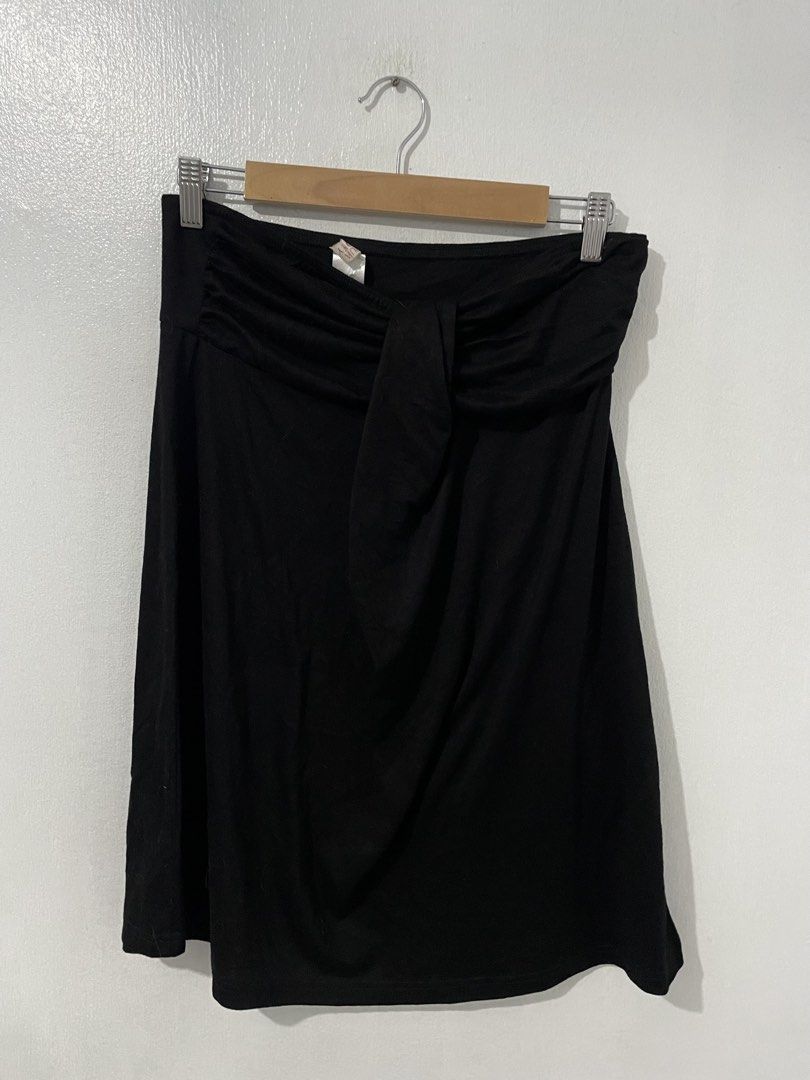 Hula honey medium womens skirt black polyester rayon (Category: Skirts) located in Quezon City. Submitted by johnofmanila (Listing ID 1464048400, Image 1). Description: Dimes waist 31-32 Medium Item storage code b44 Condition Excellent!.