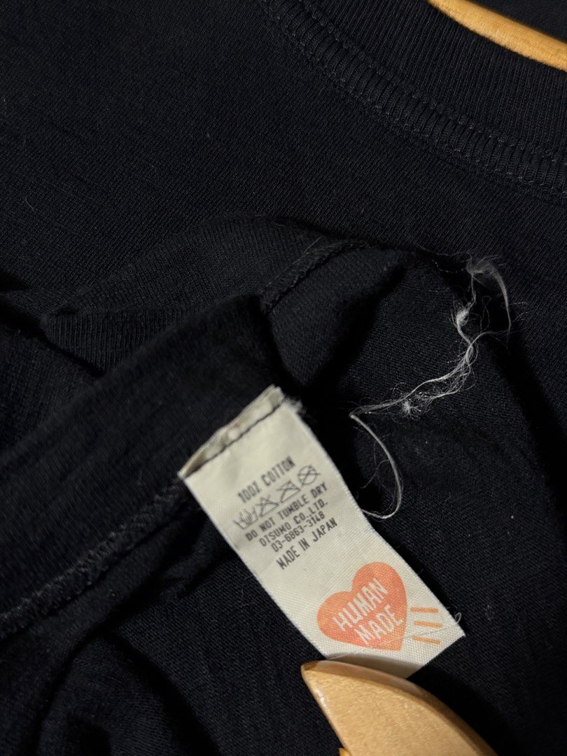 Human made (Category: Tshirts & Polo Shirts ) located in Candelaria. Submitted by ballerthrift796 (Listing ID 1464090805, Image 3). Description: Human made No issue Good condition W- 24 L - 28.