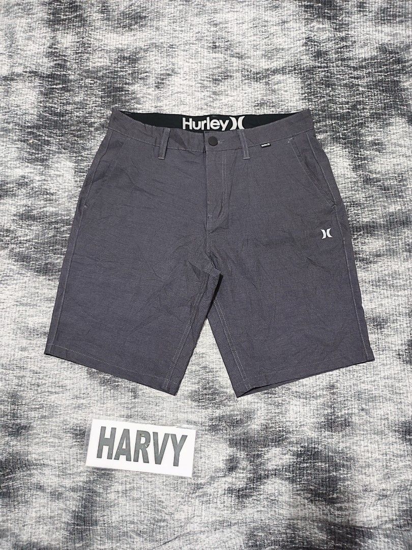 Hurley Short (Category: Shorts) located in Cebu City. Submitted by haryvyylyynn (Listing ID 1463978747, Image 1). Description: Hurley Short Waist 30-32 650+sf.
