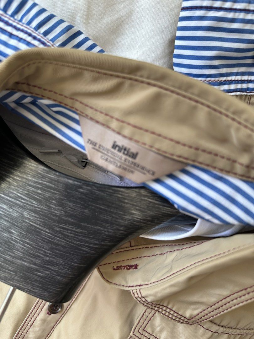 Initial （ patchwork Shacket ） （分類：T-shirt、恤衫、有領衫）位於 Hong Kong。 由 biondi917 提交（商品編號 1463969702，圖片 4）。簡介： Authentic, chest 60cm , length 72cm , patchwork It can be worn as a shirt or a jacket.。