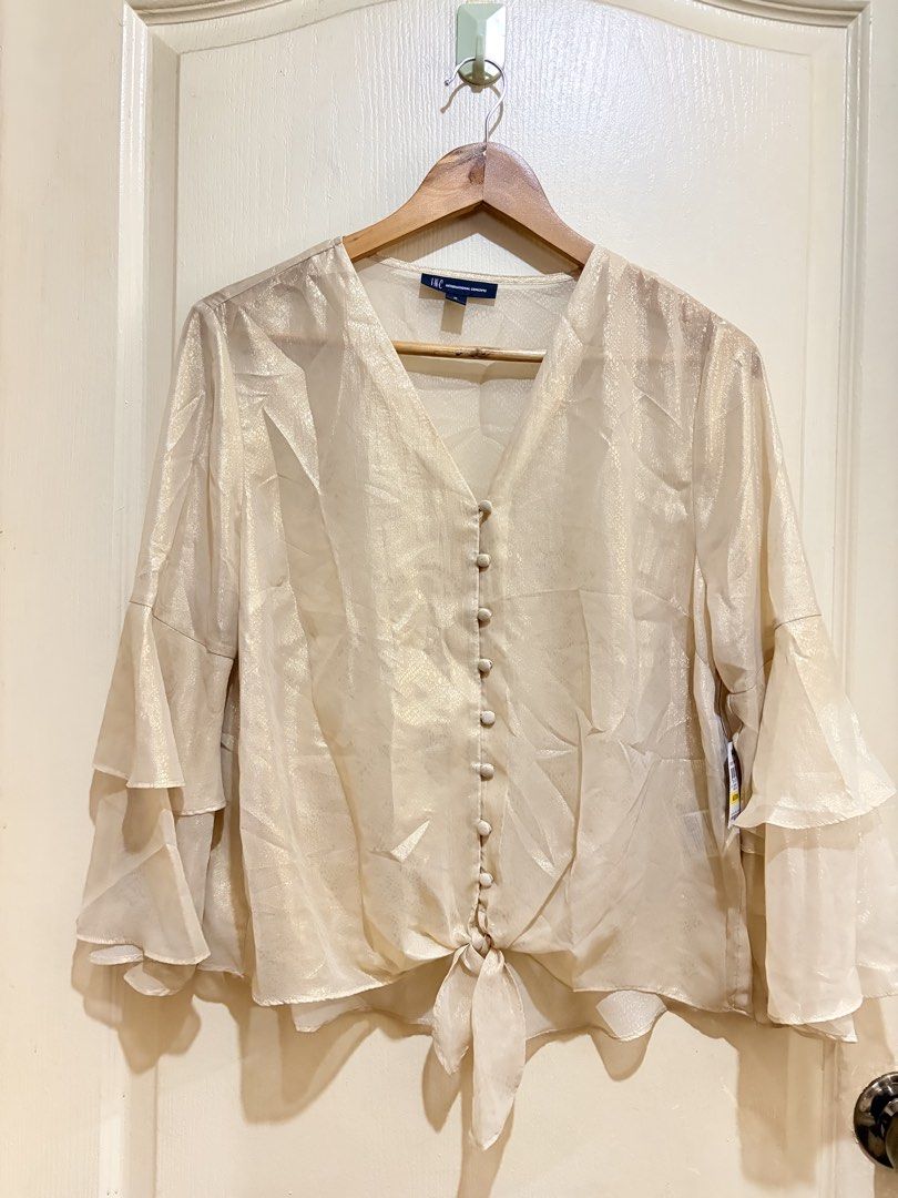 International Concepts Metallic Tiered Sleeve Blouse (Category: Blouses) located in Pasig City. Submitted by shopsmart.mnl (Listing ID 1464099072, Image 2). Description: Brand new with tag from US.