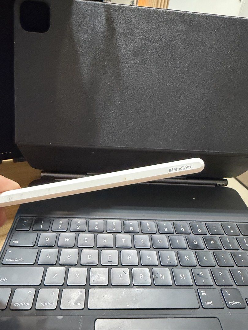 iPad Air 12.9 Bundle Accessories (Category: iPad) located in Quezon City. Submitted by callmeo (Listing ID 1464037757, Image 2). Description: 📱 iPad Accessories for Sale — Used Selling my iPad accessories, previously used with my iPad Air 13-inch / 12.9-inch size. All are pre-owned and have visible signs of use, but are still functional. 1️⃣ Magic Keyboard • Full keyboard + trackpad • Has some signs of use, particularly on the keyboard and exter