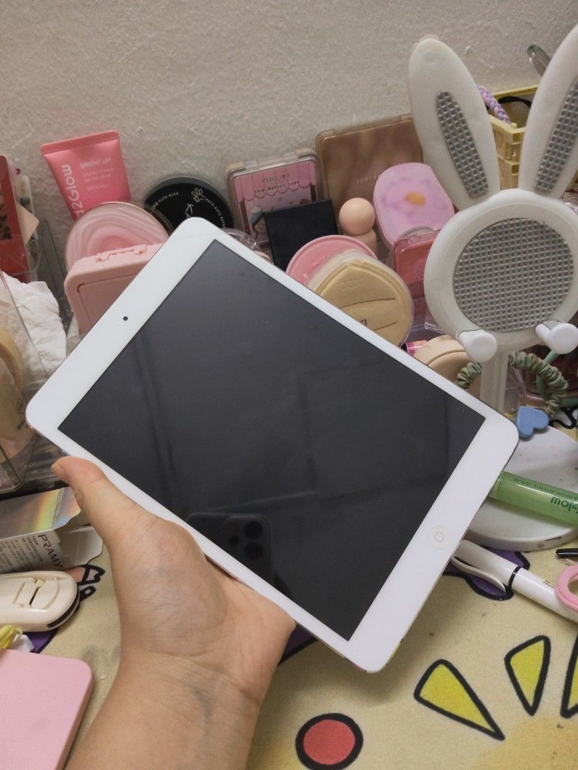 ipad mini1 (Category: iPad) located in Kuala Lumpur. Submitted by oddmountain-4b97 (Listing ID 1464052508, Image 2). Description: ipad mini1 急出 有B站可以看戏。，打游戏不行，只能看小说那些.