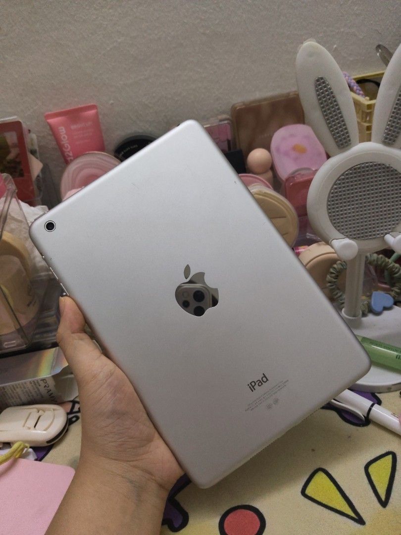ipad mini1 (Category: iPad) located in Kuala Lumpur. Submitted by oddmountain-4b97 (Listing ID 1464052508, Image 1). Description: ipad mini1 急出 有B站可以看戏。，打游戏不行，只能看小说那些.