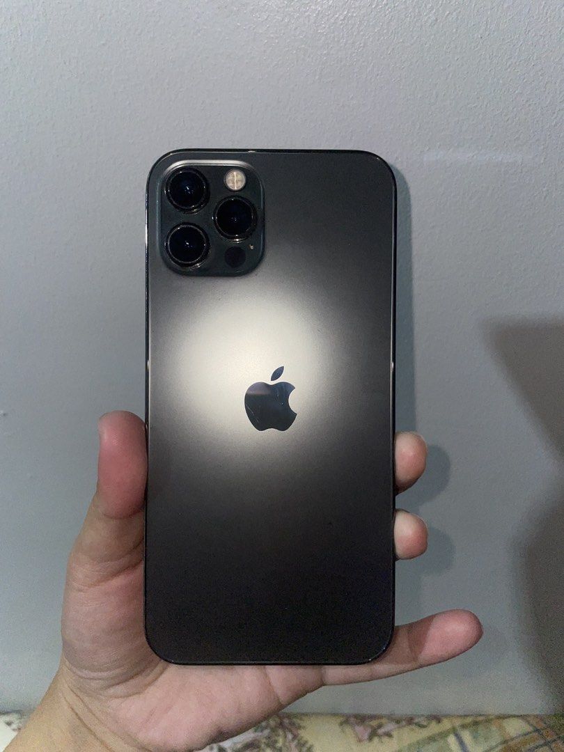 Iphone 12 Pro 128gb (Category: iPhone 12 Series) located in San Juan City. Submitted by prelovedstuff_01 (Listing ID 1464051983, Image 1). Description: Iphone 12 pro 128gb Nego pa :) Battery health 69% Never been opened/repaired Honest issue: Di mareset, nakalimutan ng sis ko yung icloud password nya. Hindi ito nakaw fyi lolll 😆 kahit ibigay pa ID niya hahahahh. Ipaayos niyo na lang po :< Rfs: Upgraded na to Iphone air.