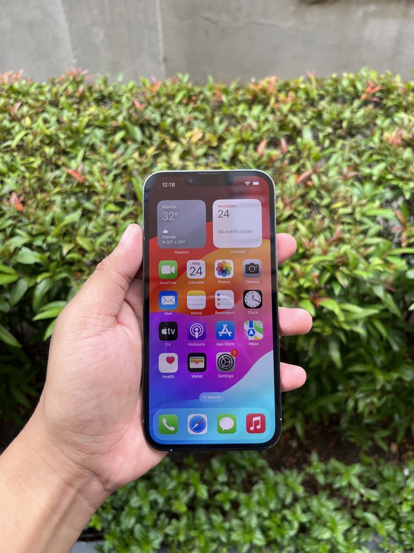iPhone 13 Pro 128GB (Category: iPhone 13 Series) located in Manila. Submitted by c4rl06 (Listing ID 1464036677, Image 2). Description: For sale: iPhone 13 Pro 128GB Battery health: 73% (Original Battery) Open line / No SIM Restrictions Zp/A Variant (Locally Purchased) Face ID & Truetone working Unli check sa meet up Unit and case only Selling price: 19,500 Swapping price: 21,000 Meet up: Las Piñas, Parañaque, Bacoor..