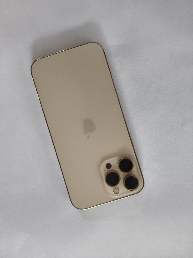 Iphone 13 promax with cheap LCD installed (Category: iPhone 13 Series) located in Lupon. Submitted by marcopacquiao (Listing ID 1464046250, Image 1). Description: 77% battery 128gb issue before : green screen screen lng yung problema.