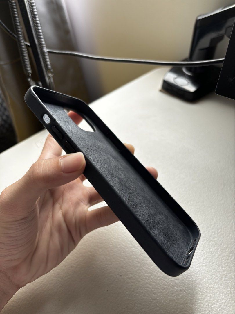 iphone 14 plus leather case magsafe | apple original (Category: Cases & Sleeves) located in Caloocan City. Submitted by warmwind-9e67 (Listing ID 1463955317, Image 3). Description: orig srp at php3,390. with box proven to perfectly fit iphone 15 plus as well, nfc scans but icon theme aesthetic does not work in 15 plus as it is originally for 14 plus. .