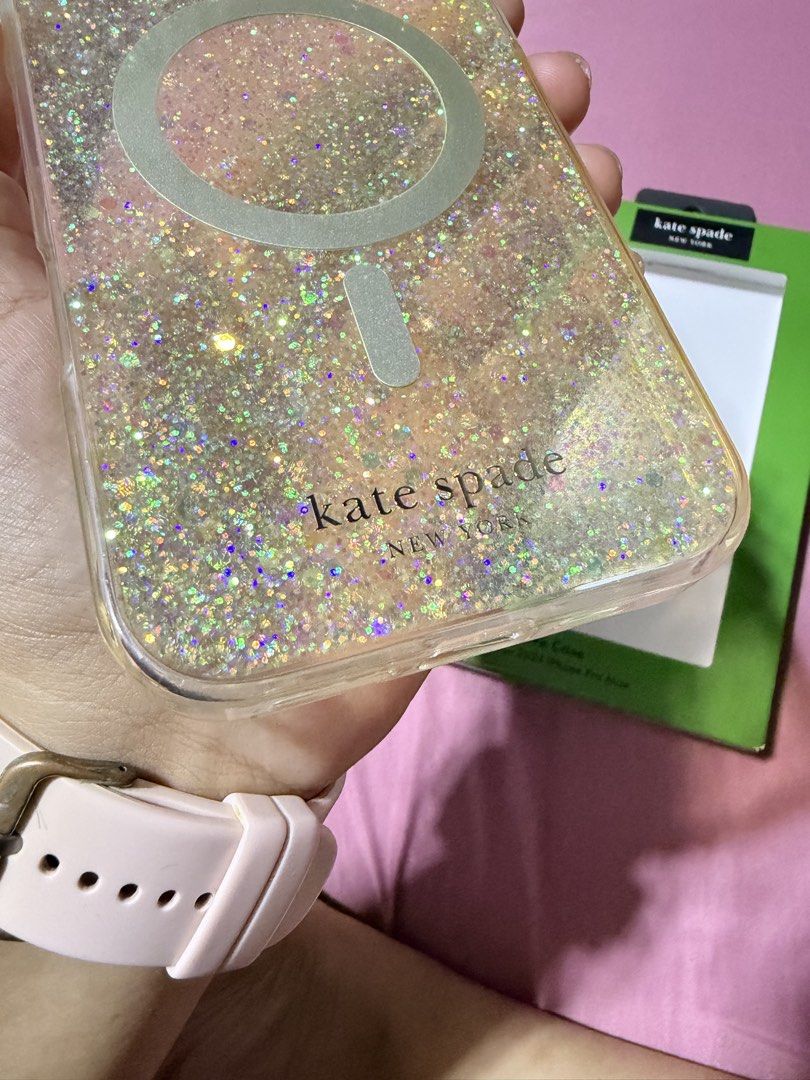 iPhone 16 Pro Max KATE SPADE Glitter Case (Category: Other Mobile & Gadget Accessories) located in Dasmarinas. Submitted by andrae03 (Listing ID 1464078276, Image 2). Description: Still new and bought this from Powermac. As you can see in the other pic. Naumay sa glitter gusto plain lang. Negotiable 😊.