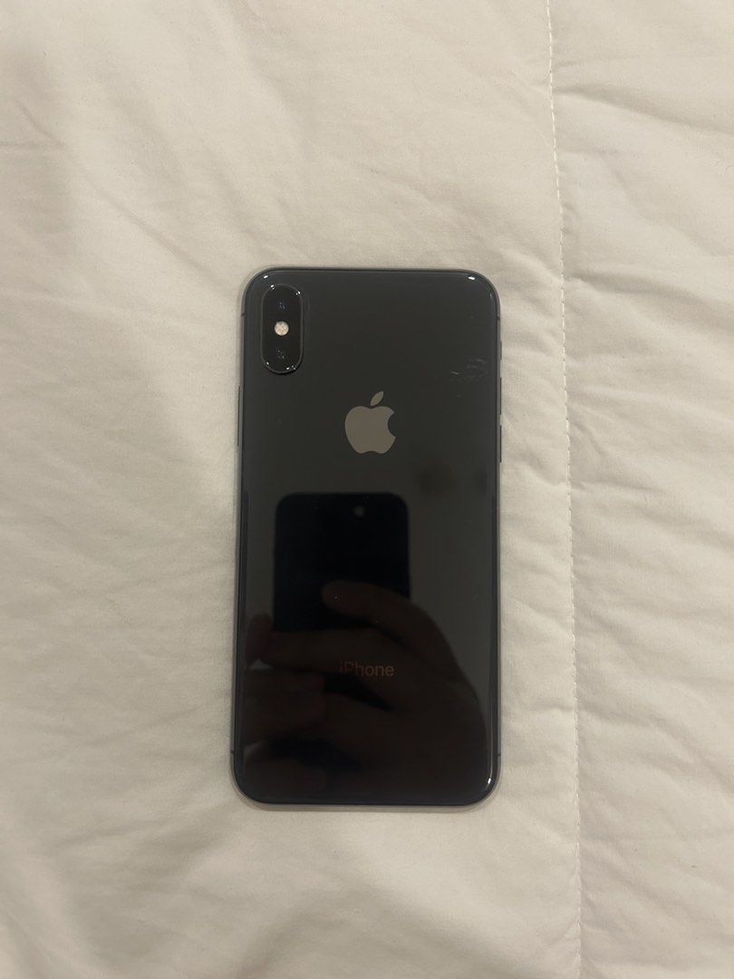 iphone X 256GB (Category: iPhone X Series) located in Manila. Submitted by carlosmiles016 (Listing ID 1464048297, Image 1). Description: This phone was passed down from my Aunt when she left to go abroad. She bought this unit back in early 2018 in Japan. Im selling this because I already have a phone and need cash right now. All parts are original and have never been serviced. Original screen Original Battery (at 80% health) Working Face ID Worki