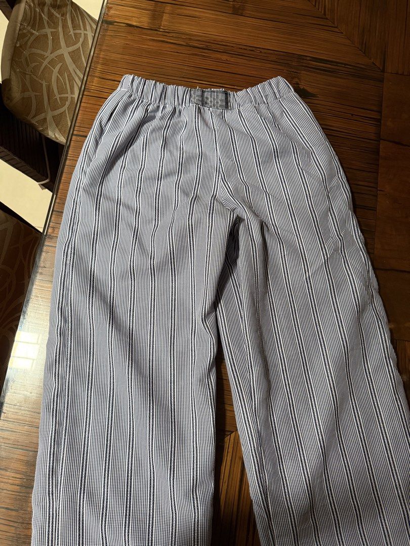 Isa the Label pants (Category: Other Bottoms) located in Quezon City. Submitted by gails.sale (Listing ID 1463955996, Image 2). Description: Originally bought for 1.7k php. Only worn once to fit it on but otherwise has been stored in my closet. .